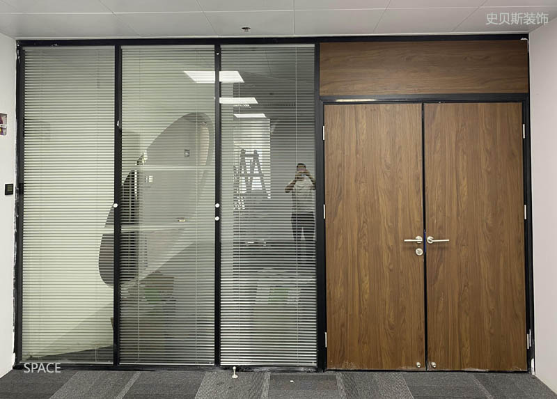 佛山四川办公室玻璃隔断